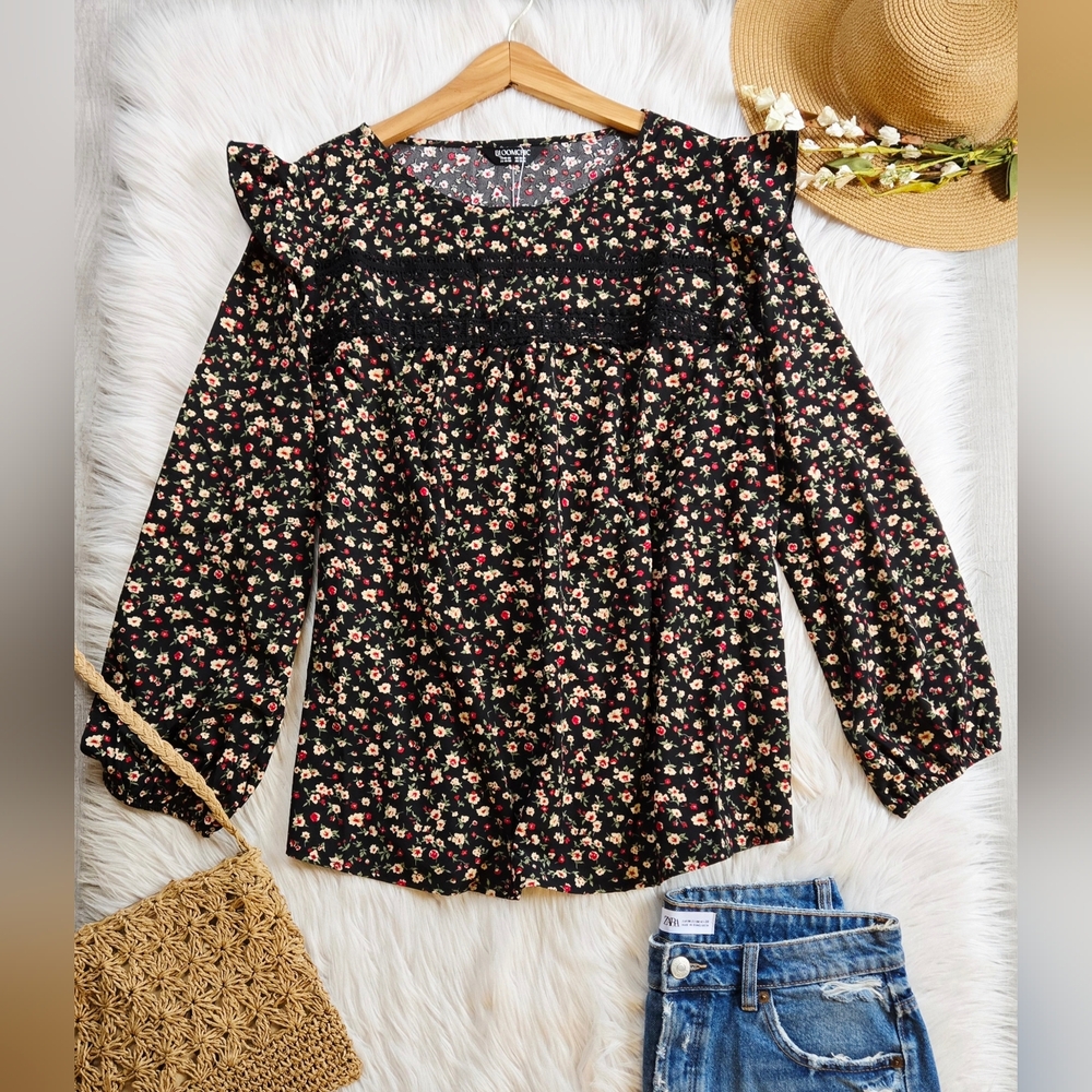 Floral Lace-Trim Black Long-Sleeve Women's Top